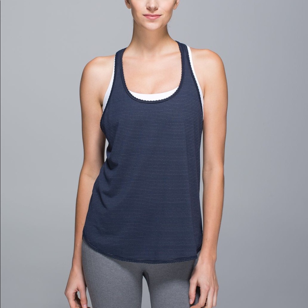SZ12 LuluLemon 105 F Singlet in Inkwell